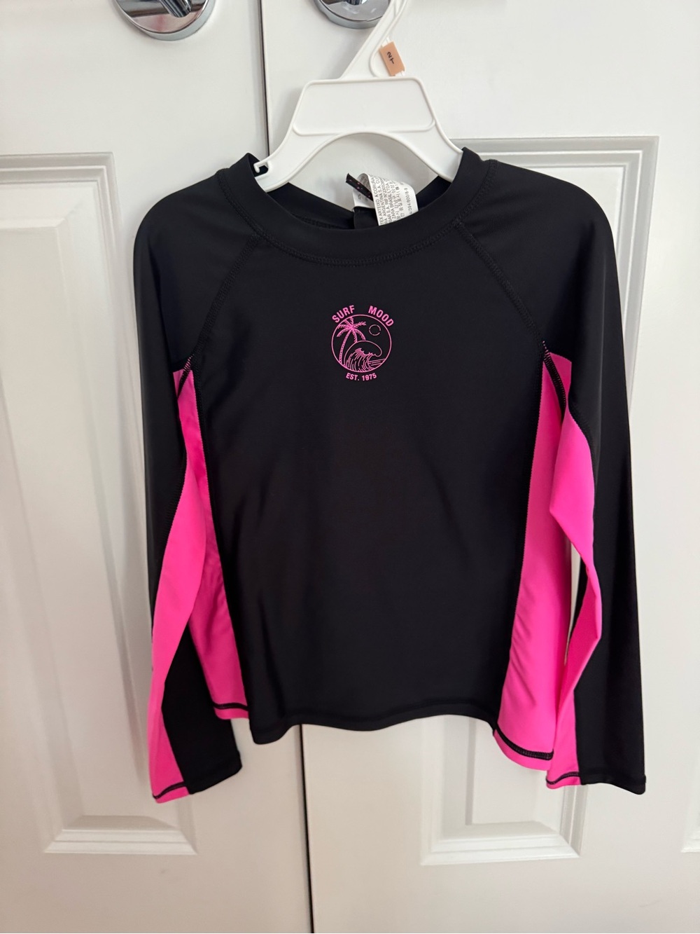 Zara Kids Black & Hot Pink Long Sleeve Rash Guard - 8/9Y
